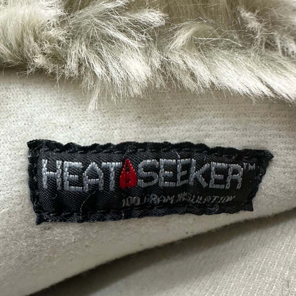 The North Face Women's Nuptse Faux Fur Snow Boots - Picture 9 of 9